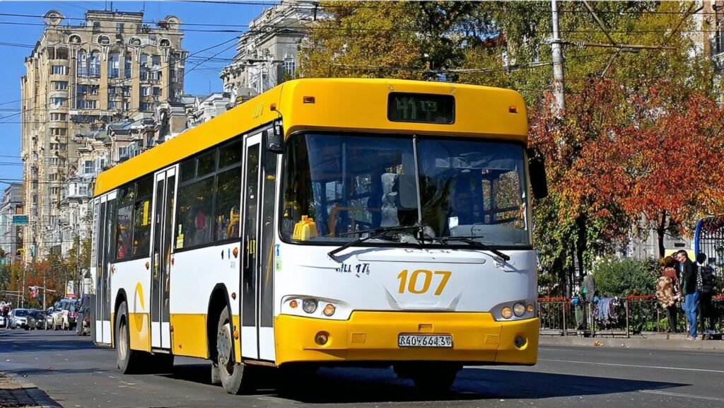 Кінцева зупинка 107 маршрутка Днепр — ж/м Тополя-3