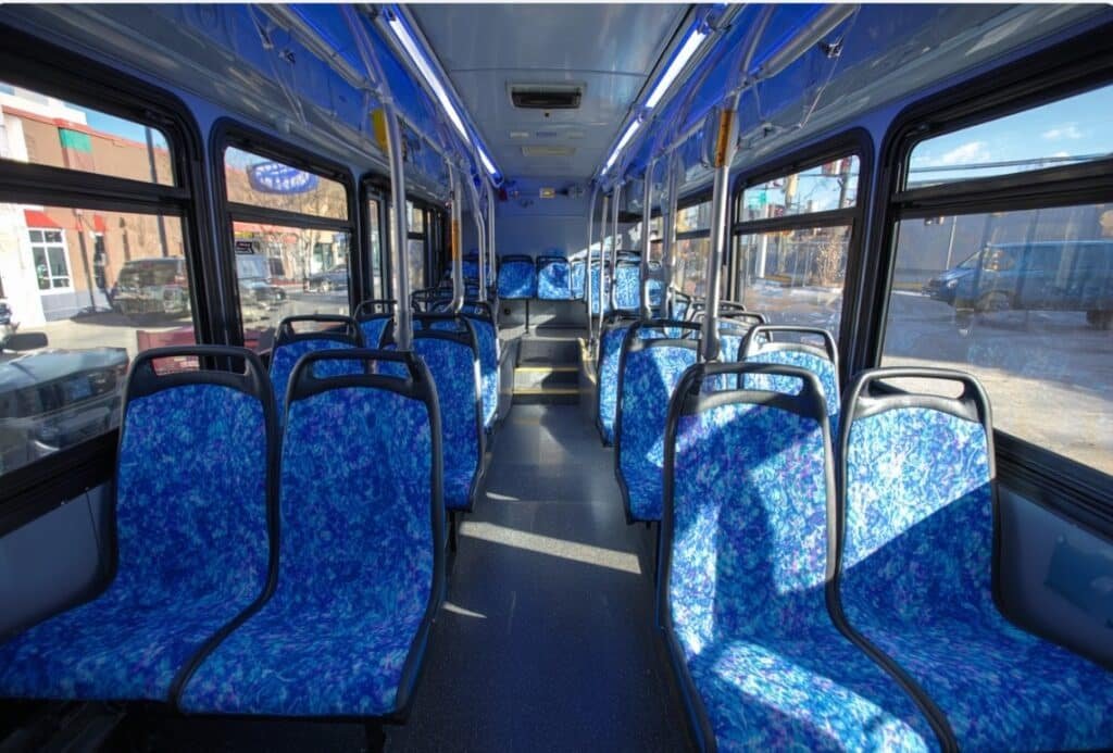 Салон 107 маршрутка Днепр — внутрішній вигляд