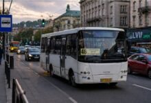 46 маршрутка Львів автобус у трафіку міста фото