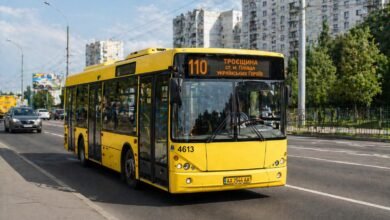 Автобус 110 Київ на маршруті в місті
